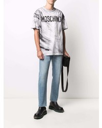 graues bedrucktes T-Shirt mit einem Rundhalsausschnitt von Moschino