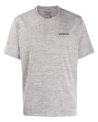 graues bedrucktes T-Shirt mit einem Rundhalsausschnitt von Patagonia