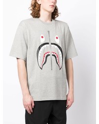 graues bedrucktes T-Shirt mit einem Rundhalsausschnitt von A Bathing Ape