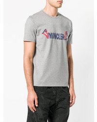 graues bedrucktes T-Shirt mit einem Rundhalsausschnitt von Moncler