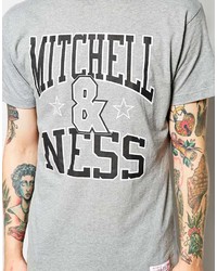 graues bedrucktes T-Shirt mit einem Rundhalsausschnitt von Mitchell & Ness