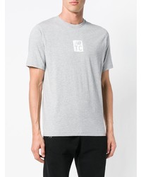 graues bedrucktes T-Shirt mit einem Rundhalsausschnitt von New Balance