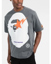 graues bedrucktes T-Shirt mit einem Rundhalsausschnitt von Heron Preston