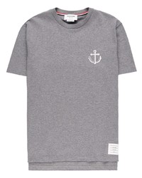 graues besticktes T-Shirt mit einem Rundhalsausschnitt von Thom Browne