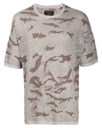 graues Camouflage T-Shirt mit einem Rundhalsausschnitt von AllSaints