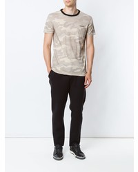 graues Camouflage T-Shirt mit einem Rundhalsausschnitt von OSKLEN