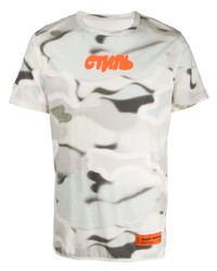 graues Camouflage T-Shirt mit einem Rundhalsausschnitt von Heron Preston