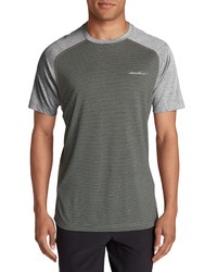 graues horizontal gestreiftes T-Shirt mit einem Rundhalsausschnitt von Eddie Bauer