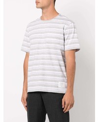 graues horizontal gestreiftes T-Shirt mit einem Rundhalsausschnitt von Thom Browne