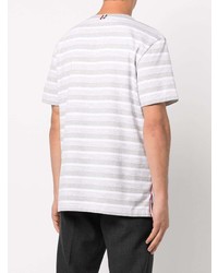 graues horizontal gestreiftes T-Shirt mit einem Rundhalsausschnitt von Thom Browne