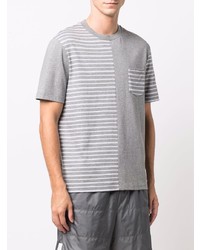 graues horizontal gestreiftes T-Shirt mit einem Rundhalsausschnitt von Thom Browne