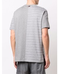 graues horizontal gestreiftes T-Shirt mit einem Rundhalsausschnitt von Thom Browne