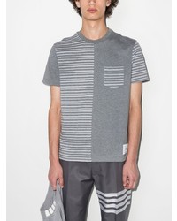 graues horizontal gestreiftes T-Shirt mit einem Rundhalsausschnitt von Thom Browne