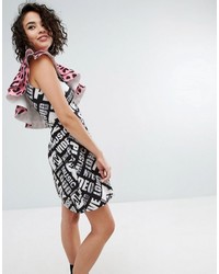 graues Kleid mit Rüschen von Asos