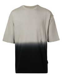 graues T-Shirt mit einem Rundhalsausschnitt mit Farbverlauf von Izzue