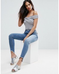 graues schulterfreies Kleid von Asos