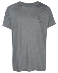 graues Seide T-Shirt mit einem Rundhalsausschnitt von Klättermusen