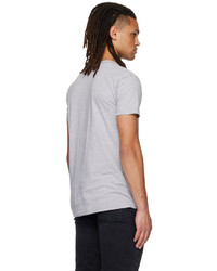 graues Strick T-Shirt mit einem Rundhalsausschnitt von Naked & Famous Denim