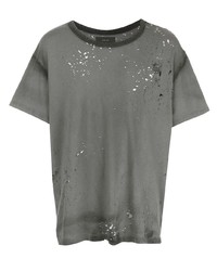 graues T-Shirt mit einem Rundhalsausschnitt mit Destroyed-Effekten