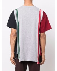 graues T-Shirt mit einem Rundhalsausschnitt mit Flicken von Needles