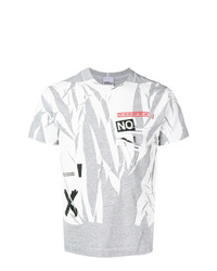 graues T-Shirt mit einem Rundhalsausschnitt mit Flicken von Tigran Avetysian