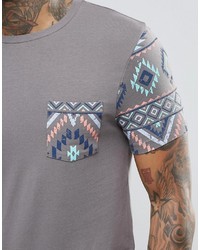 graues T-Shirt mit einem Rundhalsausschnitt mit geometrischem Muster von Asos