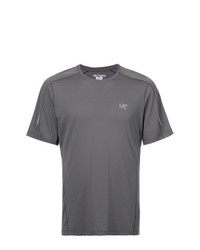 graues T-Shirt mit einem Rundhalsausschnitt von Arc'teryx