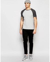 graues T-Shirt mit einem Rundhalsausschnitt von Asos