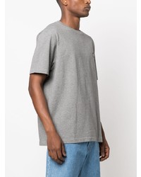 graues T-Shirt mit einem Rundhalsausschnitt von MAISON KITSUNÉ