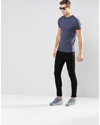 graues T-Shirt mit einem Rundhalsausschnitt von Asos