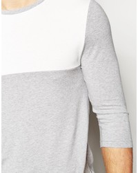 graues T-Shirt mit einem Rundhalsausschnitt von Asos