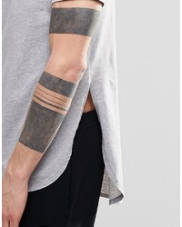 graues T-Shirt mit einem Rundhalsausschnitt von Asos