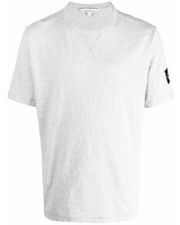 graues T-Shirt mit einem Rundhalsausschnitt von Calvin Klein Jeans