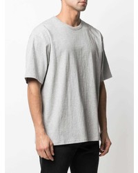 graues T-Shirt mit einem Rundhalsausschnitt von Vans
