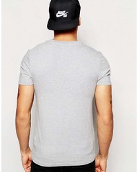 graues T-Shirt mit einem Rundhalsausschnitt von Asos