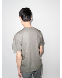 graues T-Shirt mit einem Rundhalsausschnitt von MAISON KITSUNÉ