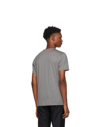 graues T-Shirt mit einem Rundhalsausschnitt von Moncler