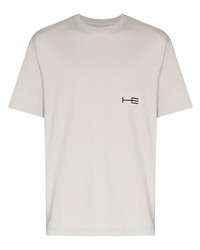 graues T-Shirt mit einem Rundhalsausschnitt von Heliot Emil