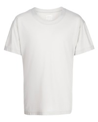 graues T-Shirt mit einem Rundhalsausschnitt von Homme Plissé Issey Miyake