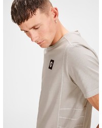 graues T-Shirt mit einem Rundhalsausschnitt von Jack & Jones