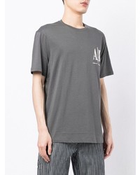 graues T-Shirt mit einem Rundhalsausschnitt von Armani Exchange