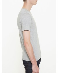 graues T-Shirt mit einem Rundhalsausschnitt von Merz b.Schwanen