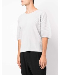 graues T-Shirt mit einem Rundhalsausschnitt von Homme Plissé Issey Miyake