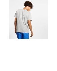 graues T-Shirt mit einem Rundhalsausschnitt von Nike