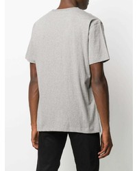 graues T-Shirt mit einem Rundhalsausschnitt von Nudie Jeans