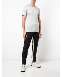 graues T-Shirt mit einem Rundhalsausschnitt von Onia