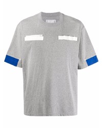 graues T-Shirt mit einem Rundhalsausschnitt von Sacai