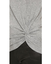graues T-Shirt mit einem Rundhalsausschnitt von Enza Costa