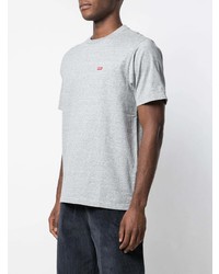 graues T-Shirt mit einem Rundhalsausschnitt von Supreme