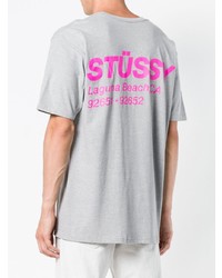 graues T-Shirt mit einem Rundhalsausschnitt von Stussy